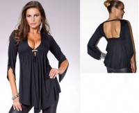 Camiseta de profundo y vertiginoso escote V 